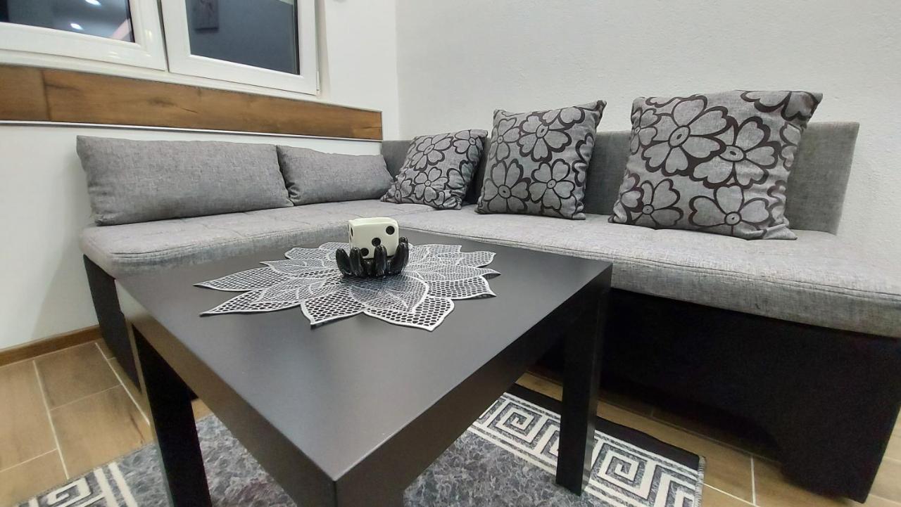 Apartmani Lukic 瓦列沃 外观 照片